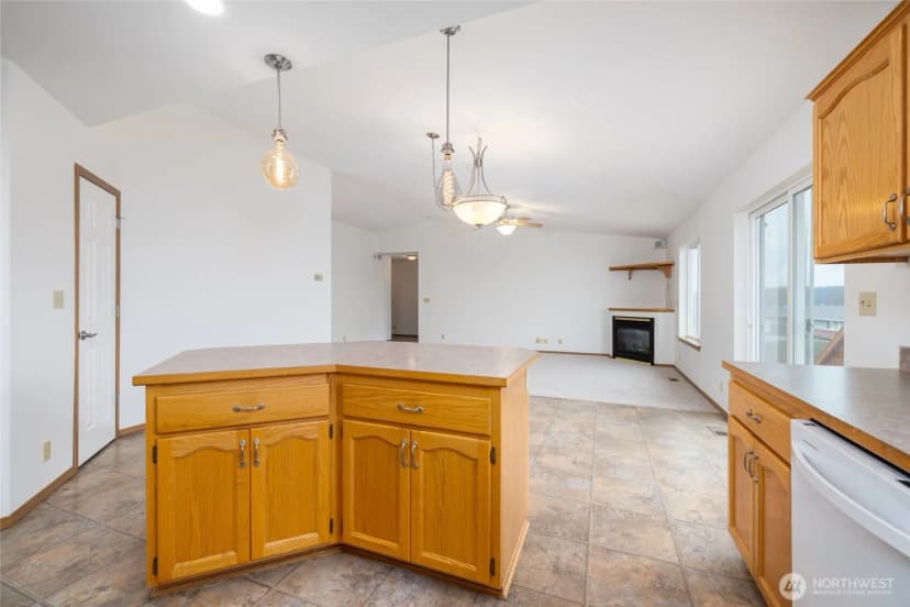 Property photo for 539 Birch Street, Oak Harbor photo 17