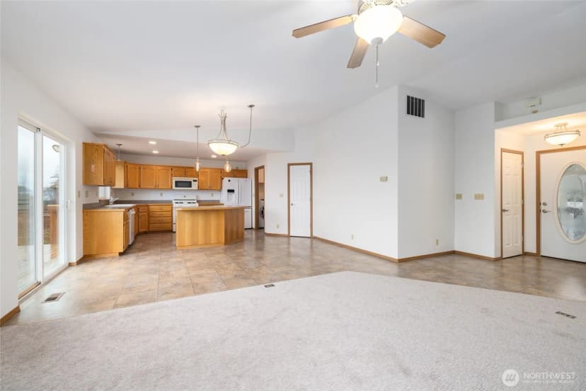 Property photo for 539 Birch Street, Oak Harbor photo 14