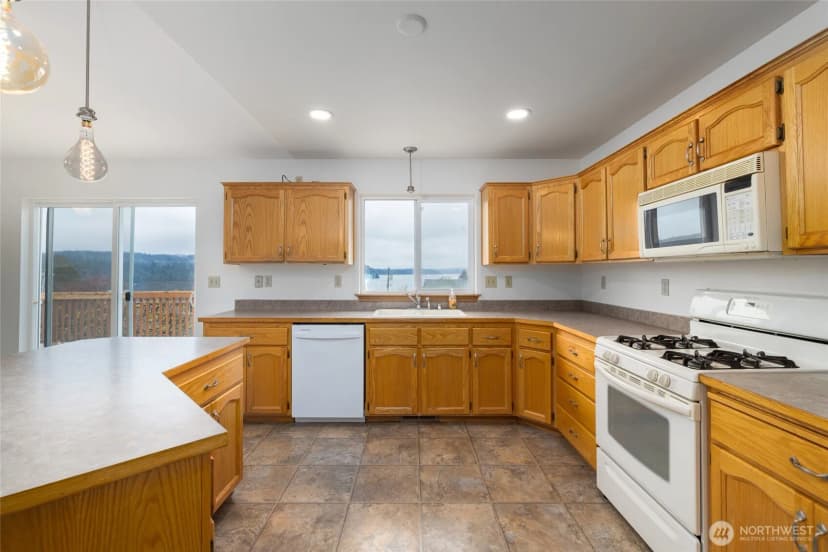 Property photo for 539 Birch Street, Oak Harbor photo 15
