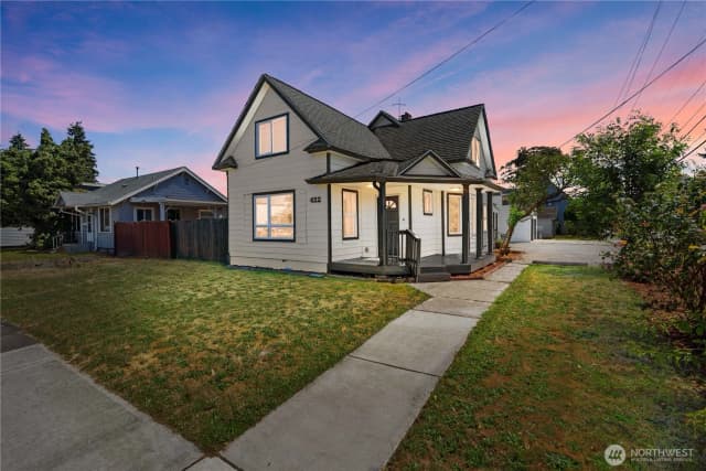Property photo for 421 W Main Avenue, Puyallup photo 2