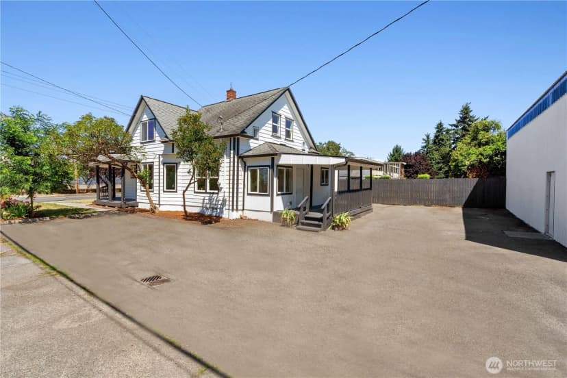 Property photo for 421 W Main Avenue, Puyallup photo 32