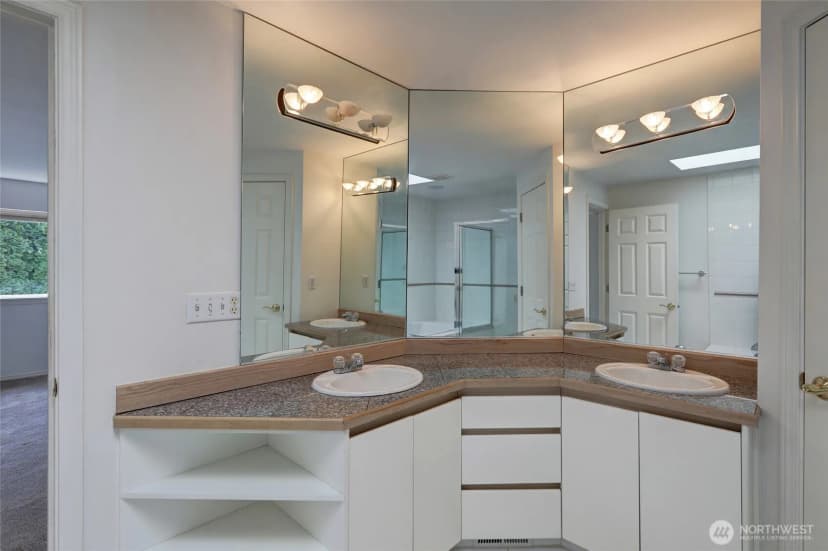 Property photo for 17583 110th Lane Se #10, Renton photo 15