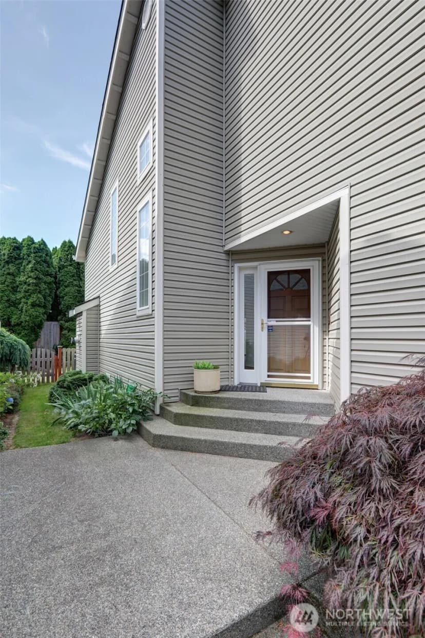 Property photo for 17583 110th Lane Se #10, Renton photo 2