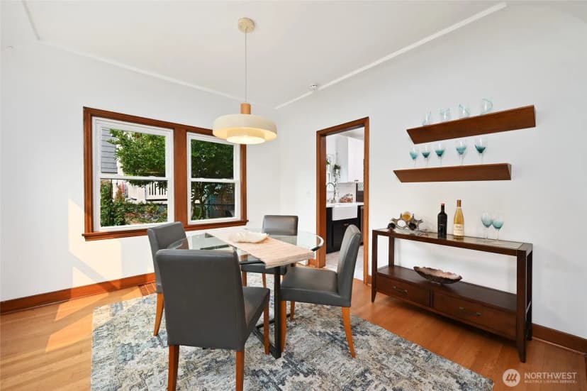 Property photo for 334 Ne 57th Street, Seattle photo 11