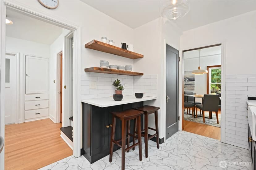 Property photo for 334 Ne 57th Street, Seattle photo 15
