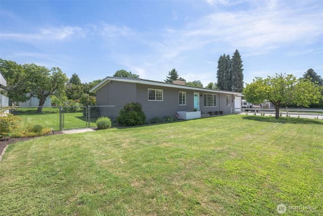 Property photo for 267 N James Avenue, East Wenatchee