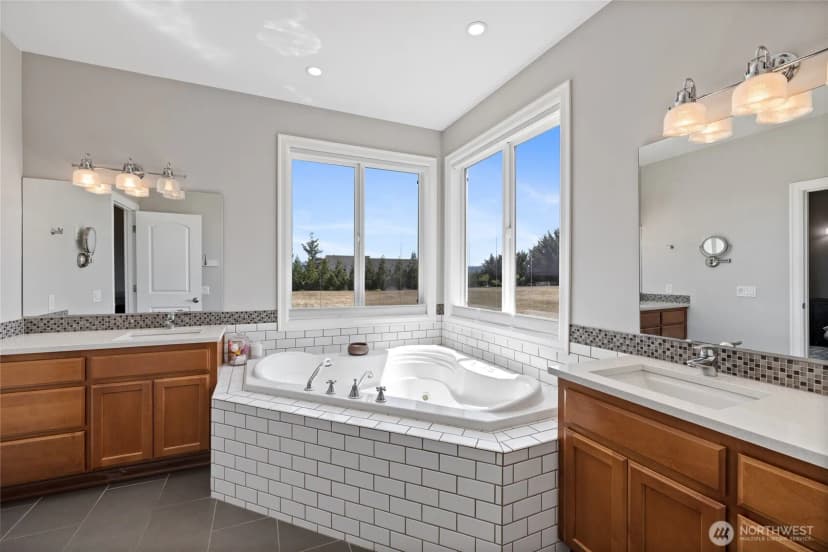 Property photo for 36727 24th Avenue Ct E, Roy photo 28