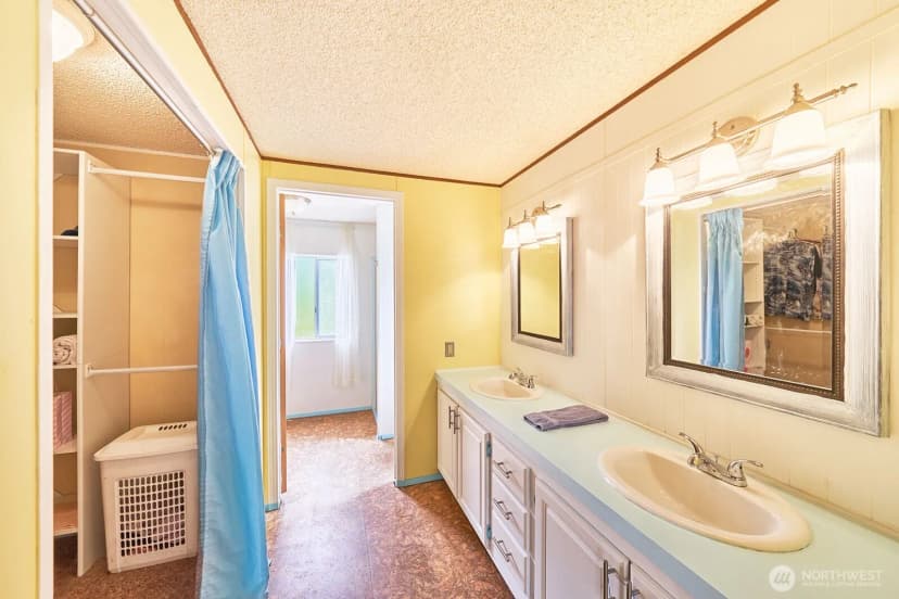 Property photo for 1308 323rd Place, Ocean Park photo 10