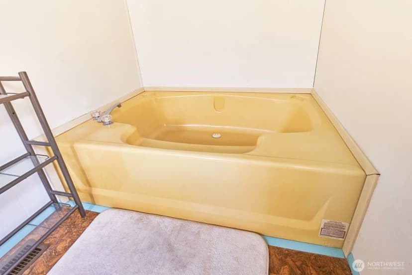 Property photo for 1308 323rd Place, Ocean Park photo 12