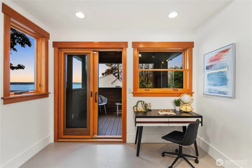 Property photo for 2563 Perkins Lane W, Seattle photo 30