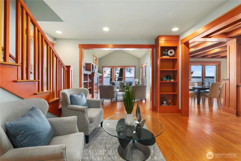 Property photo for 2563 Perkins Lane W, Seattle photo 19