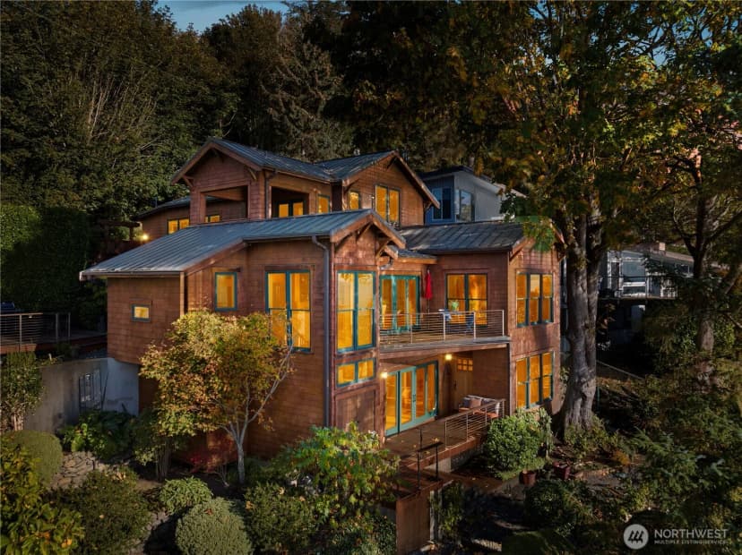 Property photo for 2563 Perkins Lane W, Seattle photo 3