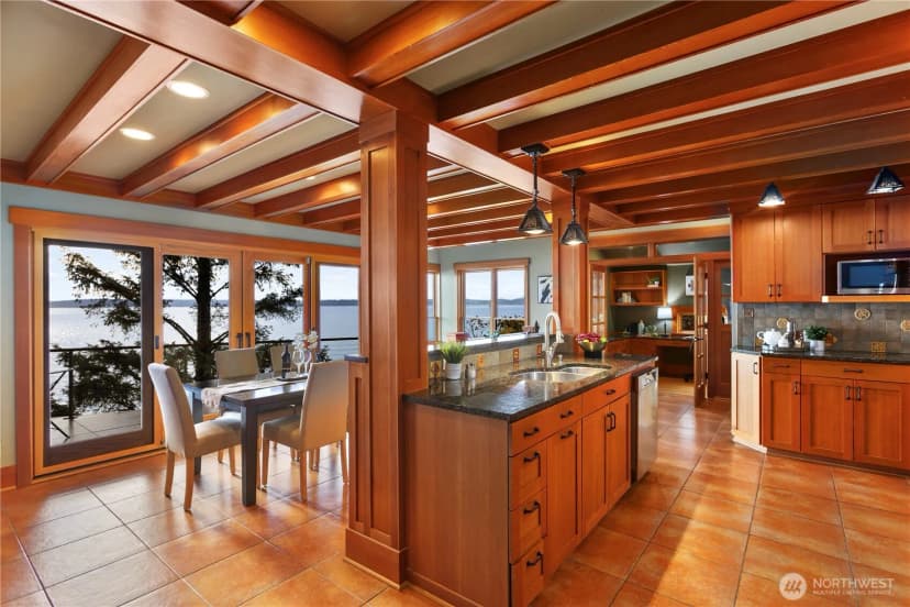 Property photo for 2563 Perkins Lane W, Seattle photo 4