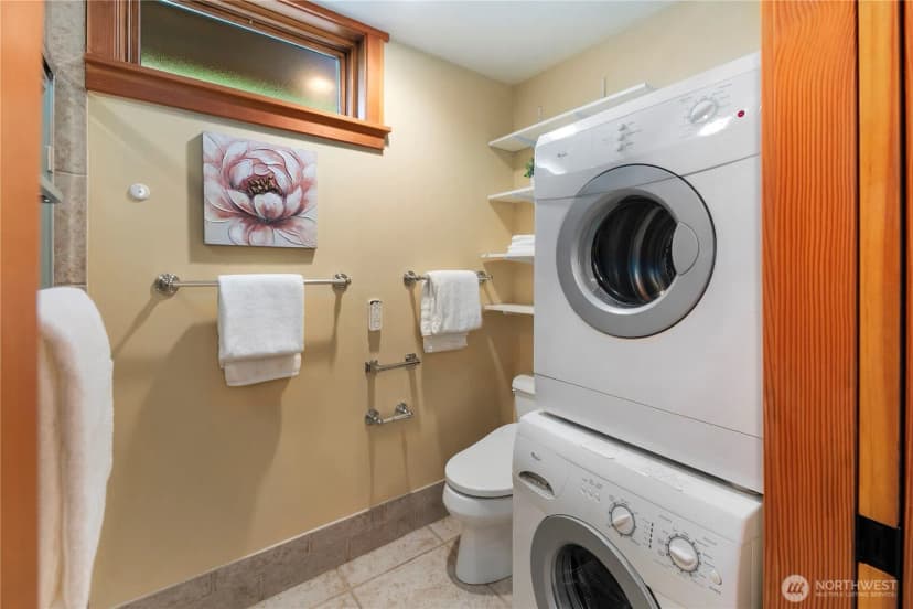 Property photo for 2563 Perkins Lane W, Seattle photo 34