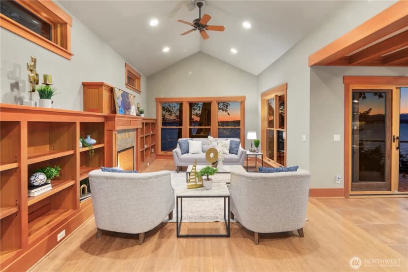 Property photo for 2563 Perkins Lane W, Seattle photo 12