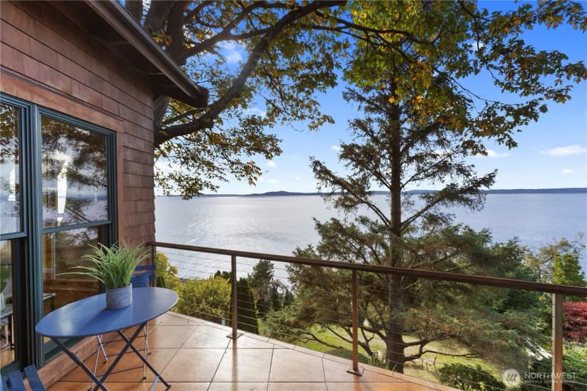 Property photo for 2563 Perkins Lane W, Seattle photo 7