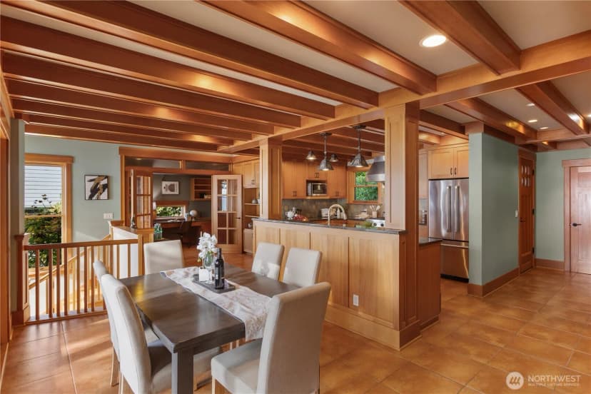 Property photo for 2563 Perkins Lane W, Seattle photo 6