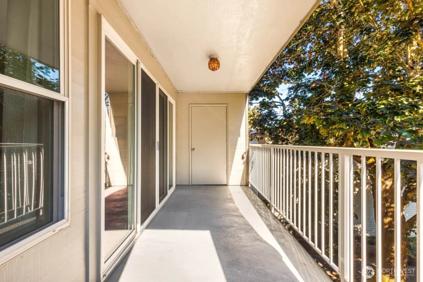 Property photo for 13279 15th Avenue Ne #b-20, Seattle photo 24
