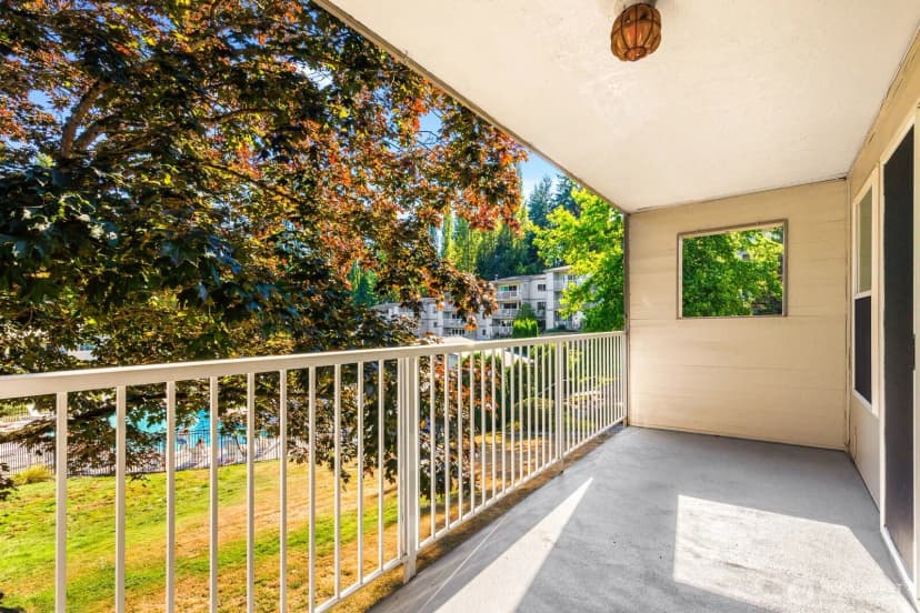 Property photo for 13279 15th Avenue Ne #b-20, Seattle photo 23