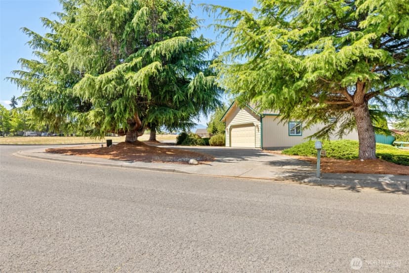 Property photo for 109 N Honeycomb Circle, Sequim photo 22