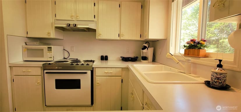 Property photo for 27312 N Place, Ocean Park photo 30