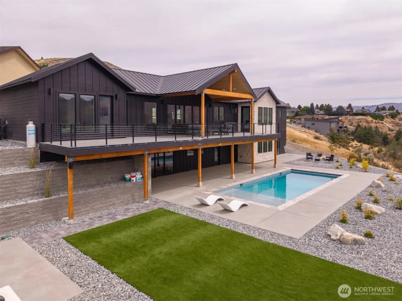 Property photo for 134 Hillcrest Place, Chelan photo 2