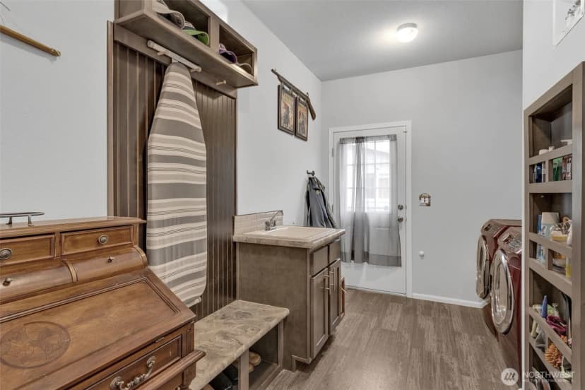 Property photo for 404 Airport Way Sw, Mattawa photo 20