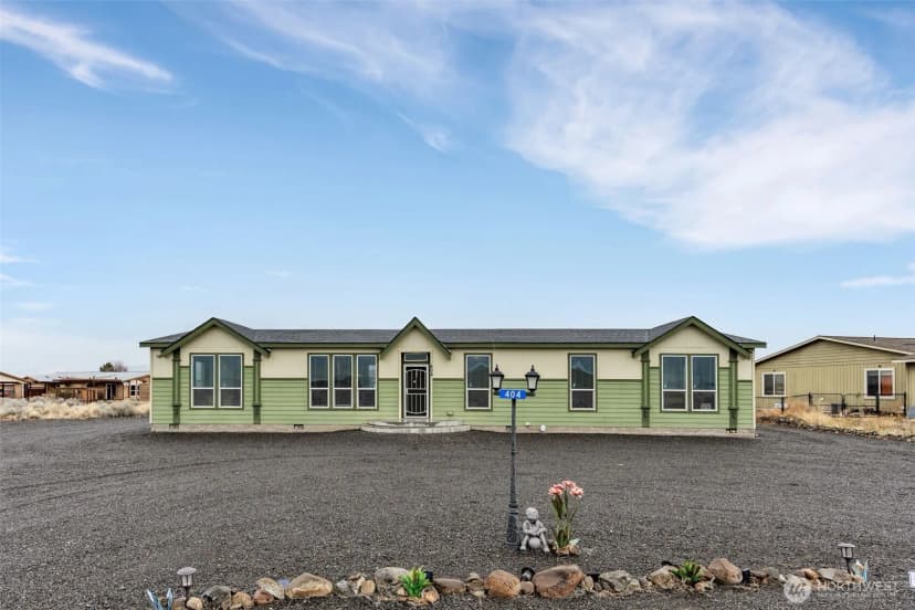 Property photo for 404 Airport Way Sw, Mattawa