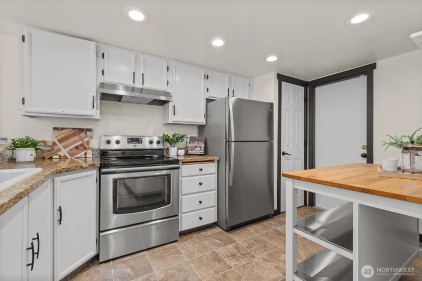 Property photo for 10917 Se 251st Place #a40a, Kent photo 11