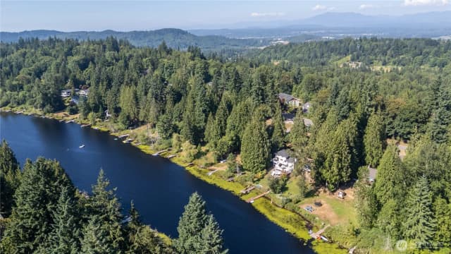 Property photo for 21732 E Lost Lake Road, Snohomish photo 4