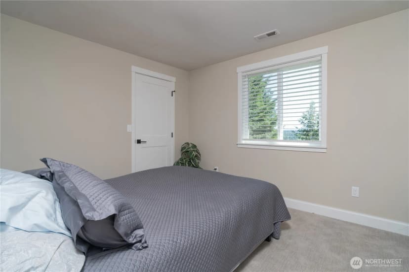 Property photo for 7118 57th Street Court W, University Place photo 12