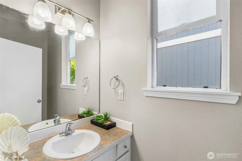 Property photo for 6609 E I Street, Tacoma photo 7