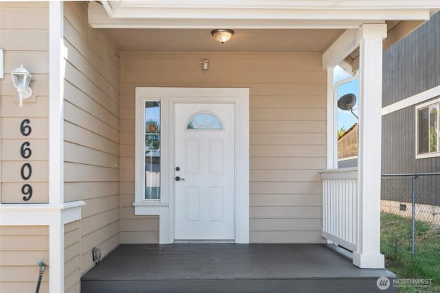 Property photo for 6609 E I Street, Tacoma photo 4