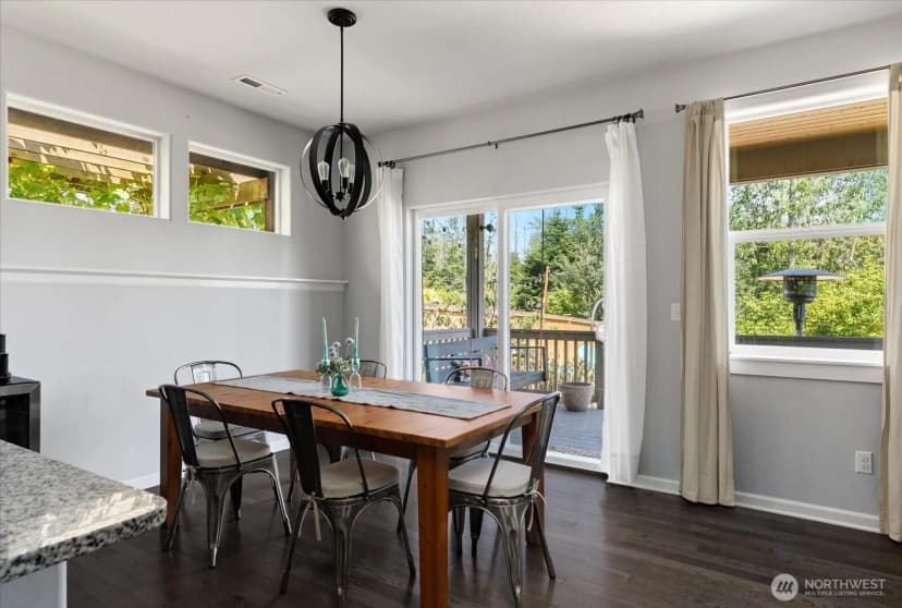 Property photo for 3230 Sw Fairway Point Drive, Oak Harbor photo 9