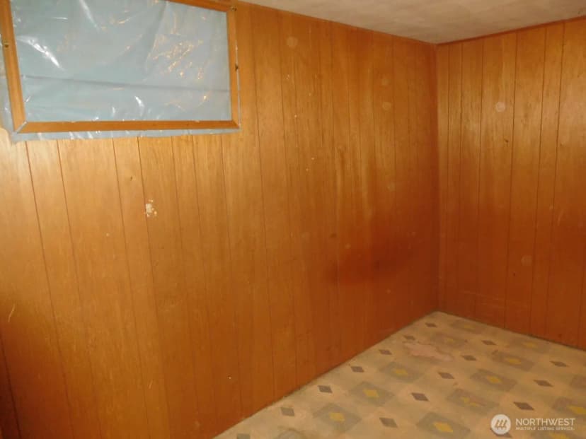 Property photo for 135 N 3rd Avenue, Connell photo 36