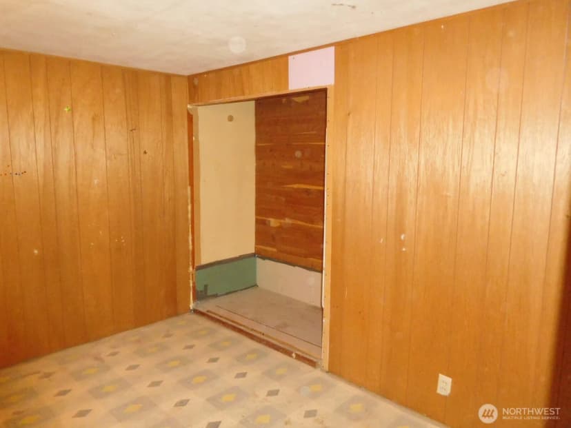 Property photo for 135 N 3rd Avenue, Connell photo 35