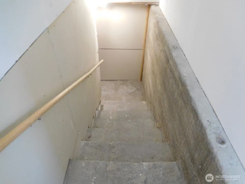 Property photo for 135 N 3rd Avenue, Connell photo 32