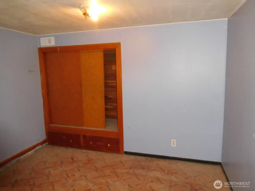Property photo for 135 N 3rd Avenue, Connell photo 37