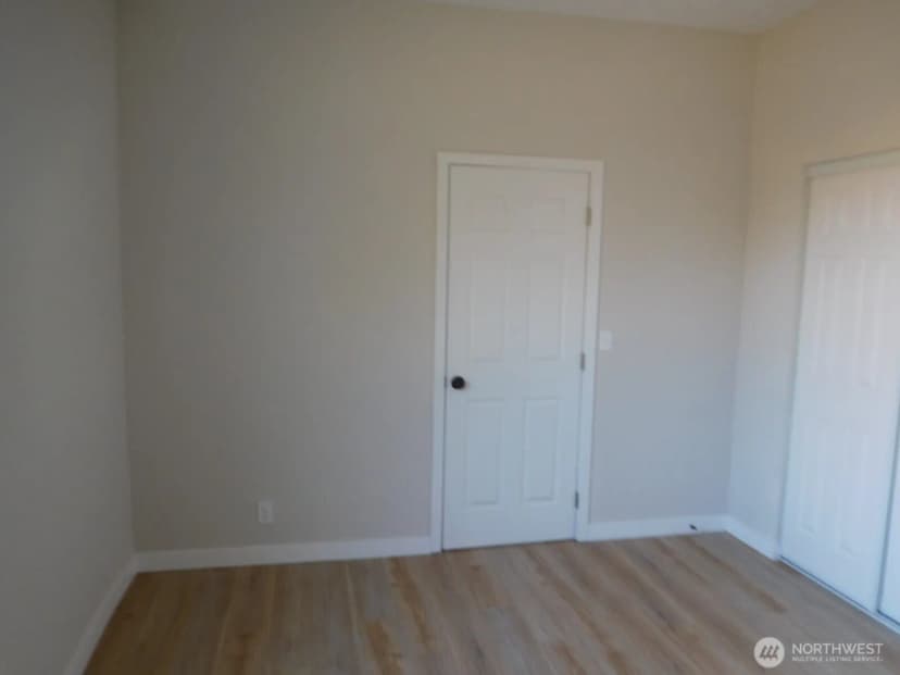 Property photo for 135 N 3rd Avenue, Connell photo 24
