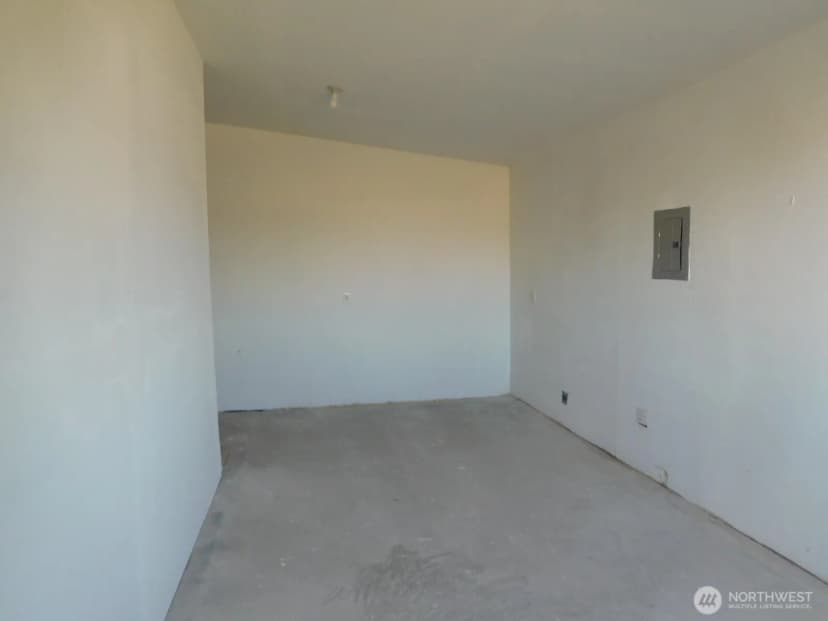 Property photo for 135 N 3rd Avenue, Connell photo 31