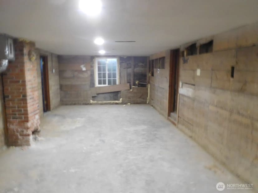 Property photo for 135 N 3rd Avenue, Connell photo 33