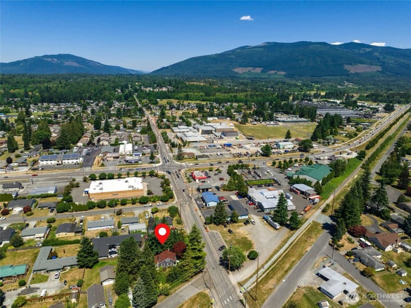 Property photo for 320 Township Street, Sedro Woolley photo 39