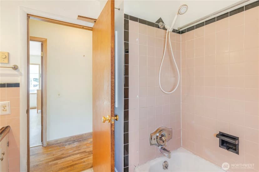 Property photo for 1505 Oakes Avenue, Everett photo 10