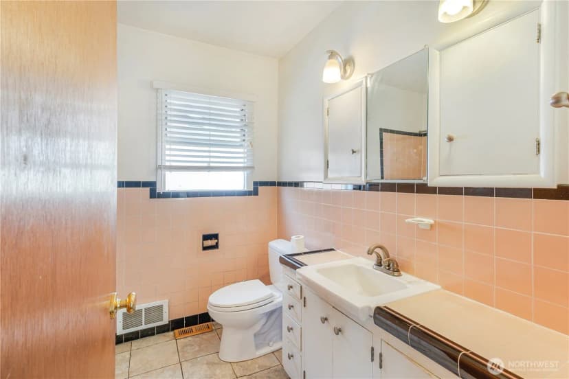Property photo for 1505 Oakes Avenue, Everett photo 9