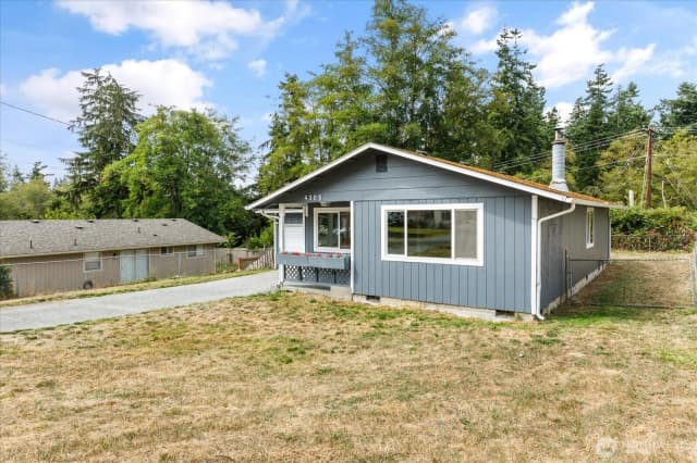 Property photo for 4305 Northgate Drive, Oak Harbor photo 2