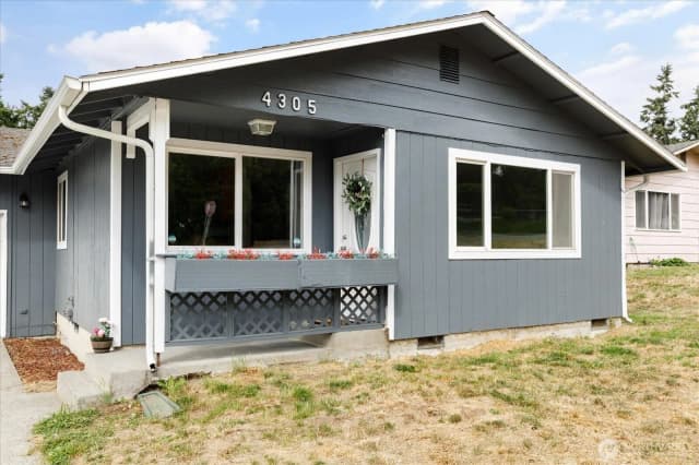 Property photo for 4305 Northgate Drive, Oak Harbor