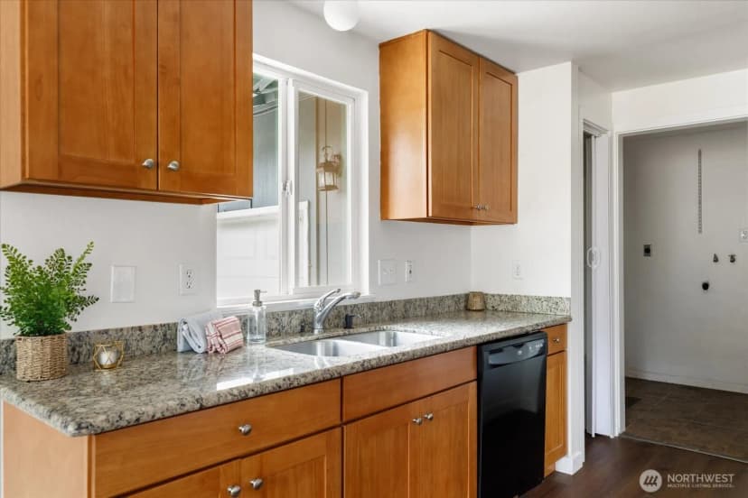 Property photo for 4305 Northgate Drive, Oak Harbor photo 14