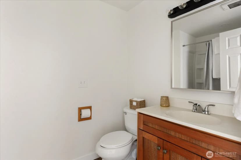 Property photo for 4305 Northgate Drive, Oak Harbor photo 23