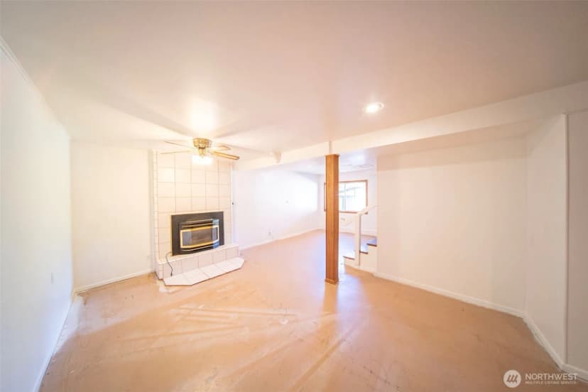 Property photo for 1101 W Mukilteo Boulevard, Everett photo 13