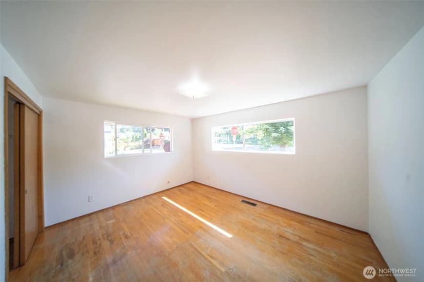 Property photo for 1101 W Mukilteo Boulevard, Everett photo 11